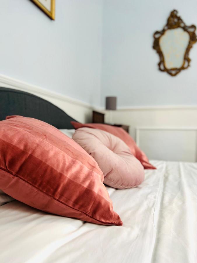 Sofia Katane Suites CTA Exteriör bild